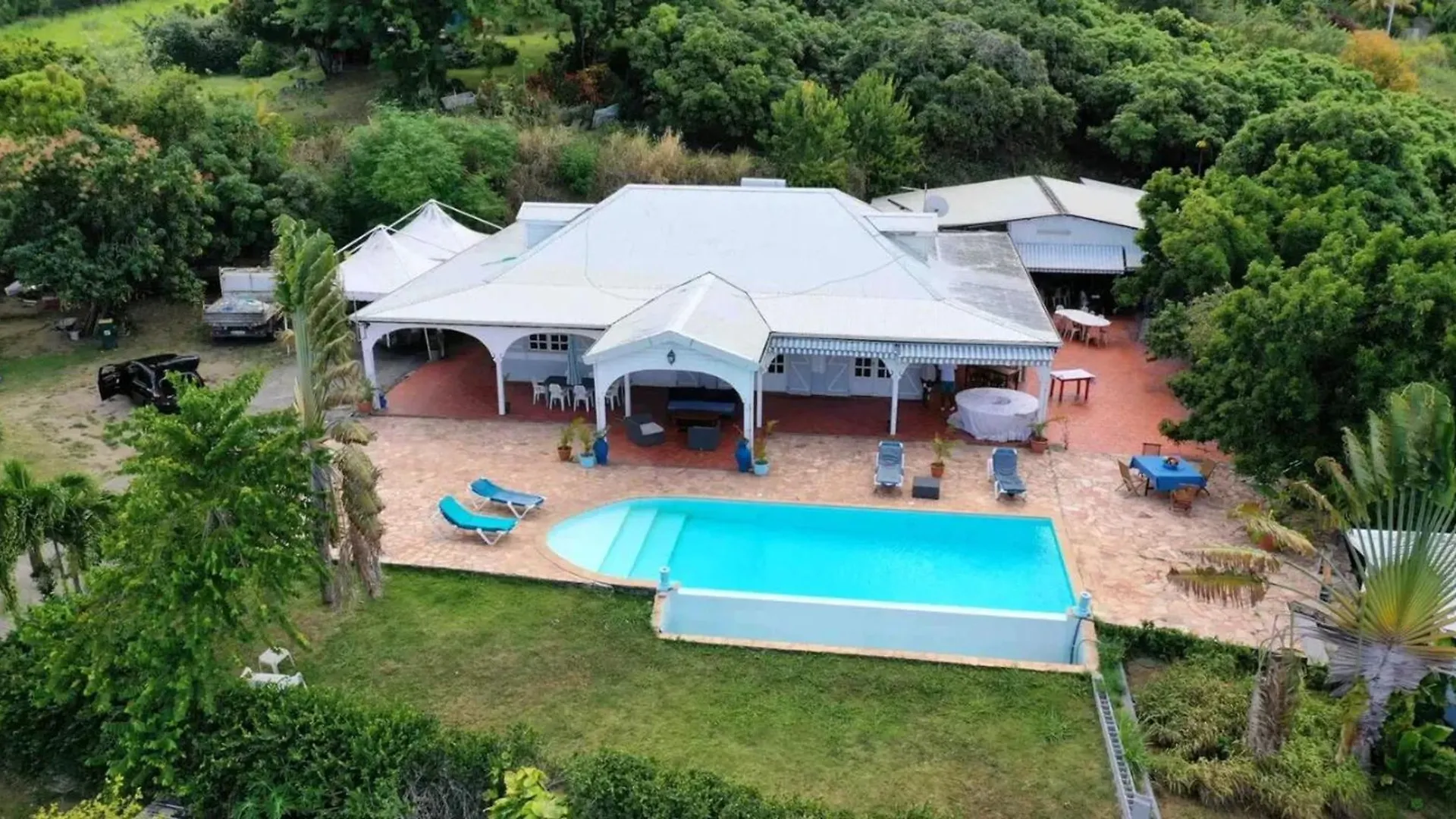 Villa Enchantee Avec Vue Sur Mer Et Piscine Au Carbet Le Carbet